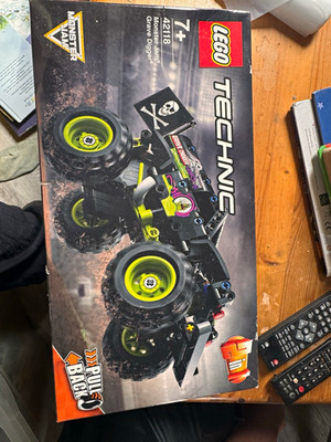 LEGO Technic Monster Jam Grave Digger 42118 Pull-Back 2-in-1 Set