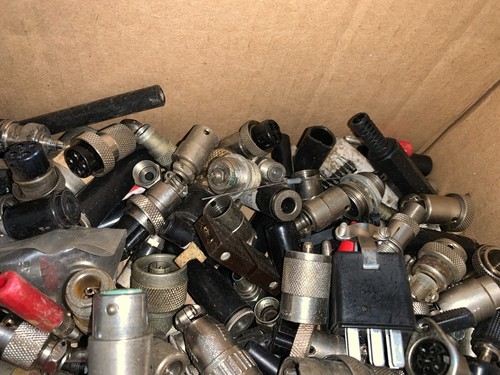 Lote de conectores de alimentación de audio CB vintage de 6+ libras enchufes de 1/4" 1/8" piezas nuevas a granel - Imagen 6 de 7