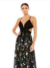 NWT Mac Duggal Embellished Sleeveless Gown Size 2