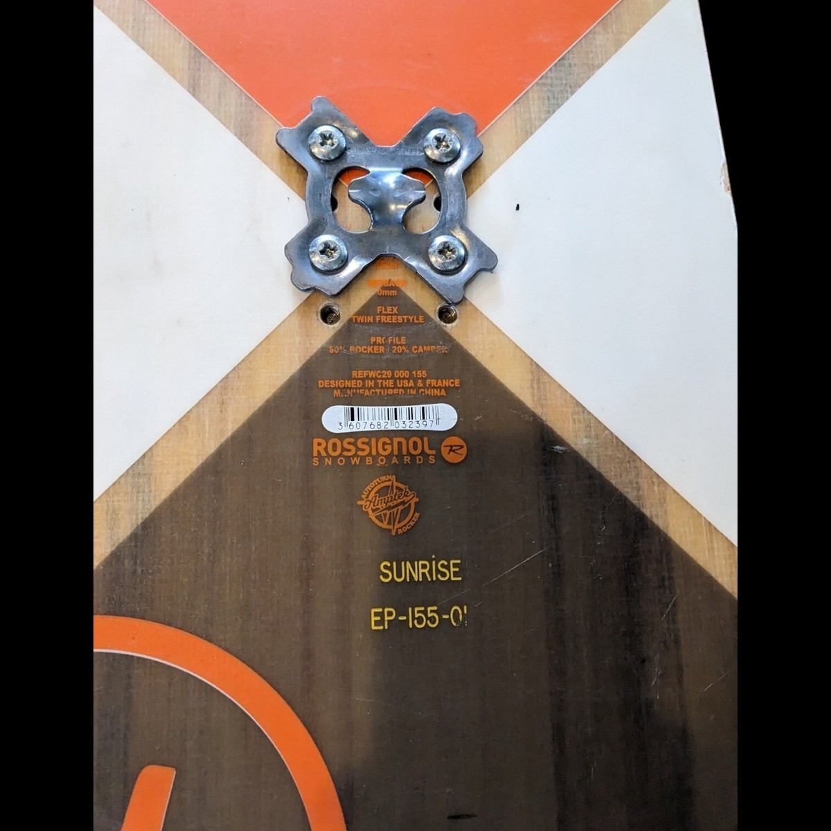 Rossignol Snowboard 155cm Flex Twin Freestyle Sunrise Orange Rossignol Snowboard 155cm Flex Twin Freestyle Sunrise Orange
