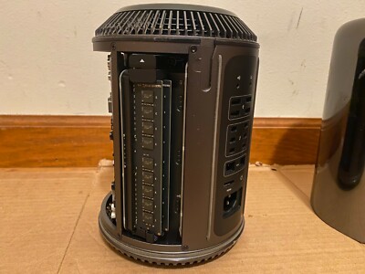 Apple Mac Pro 2013 A1481 6-Core 3.5 GHz Xeon 32GB 2xD300 No SSD