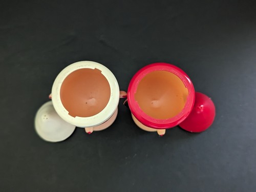 Vintage Pixie Salt & Pepper Shakers Set Atomic Era Plastic 1950's - Picture 4 of 8