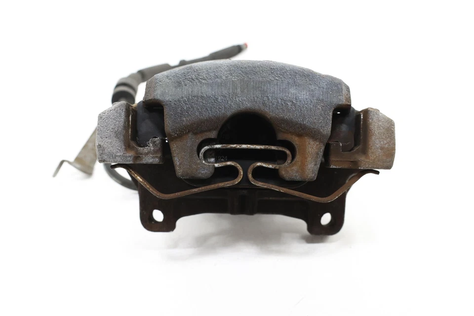 Pinza de freno de disco del lado del pasajero delantero derecho Volvo S90 2017-2025 OEM 31381552 Foto 2 de 4