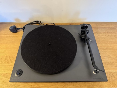 Rega RP1 Turntable Black/Grey