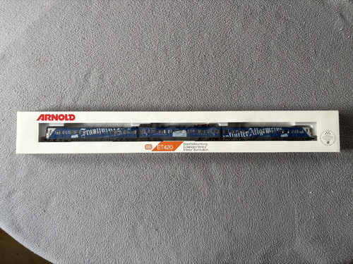 Arnold 2945 Spur N S-Bahn Triebzug ET 420 'Frankfurter Allgemeine' Epoche 5 | Condition: Gebraucht