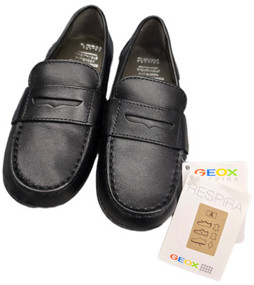 Geox  Boys Dress Shoes Penny Loafers Size 13 US / 31 EU New in Box