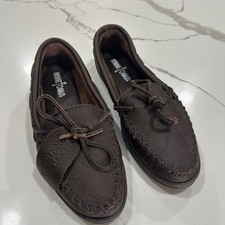 Women  s Sz9 Minnetonka Moccasins , Brown Leather Moose 