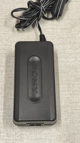 Sony AC-L10A Power Adapter Charger 8.4V - Picture 4 of 5
