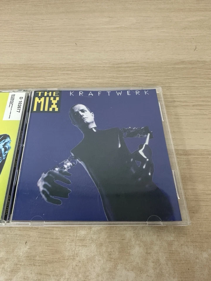 Kraftwerk - микс - компакт-диск - 1991 Elektra 60869-2 - США BMG клуб издание D 102677 - Изображение 3 из 4