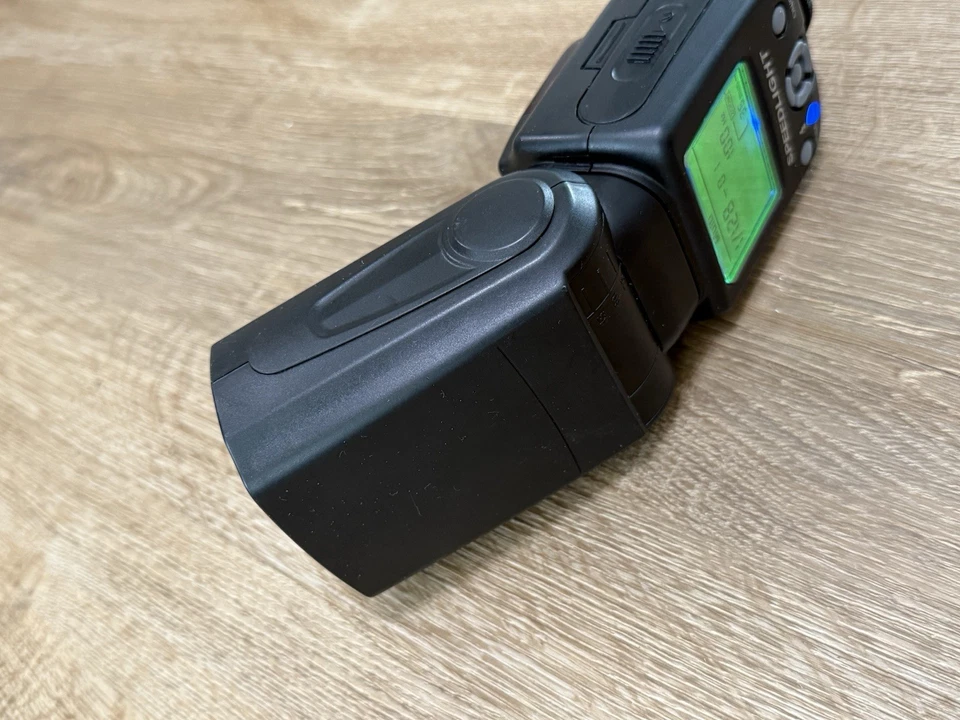 Neewer NW-561 LCD Screen Flash Speedlite Kit for Canon & Other DSLR Cameras NICE - Image 3 of 4