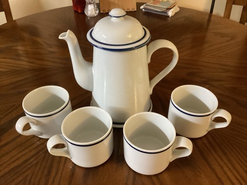 Dansk Bistro International Design COFFEE POT, 40oz, 8 1/2”and 4 Cups, Mugs - Picture 10 of 16