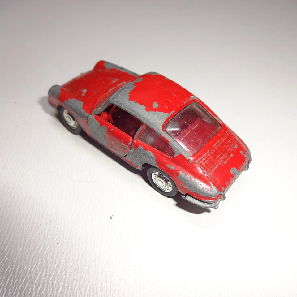 Model Car Schuco Model 1:66 For Collectors And Hobbyists Porsche 911S - Image 2 of 4