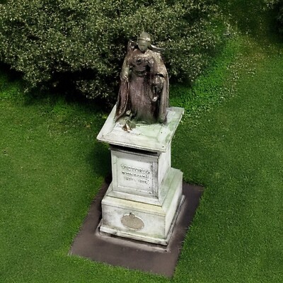 Oo Scale Statue TD91b 3D printed Queen Victoria Statue 2 - OO scale model railway ...