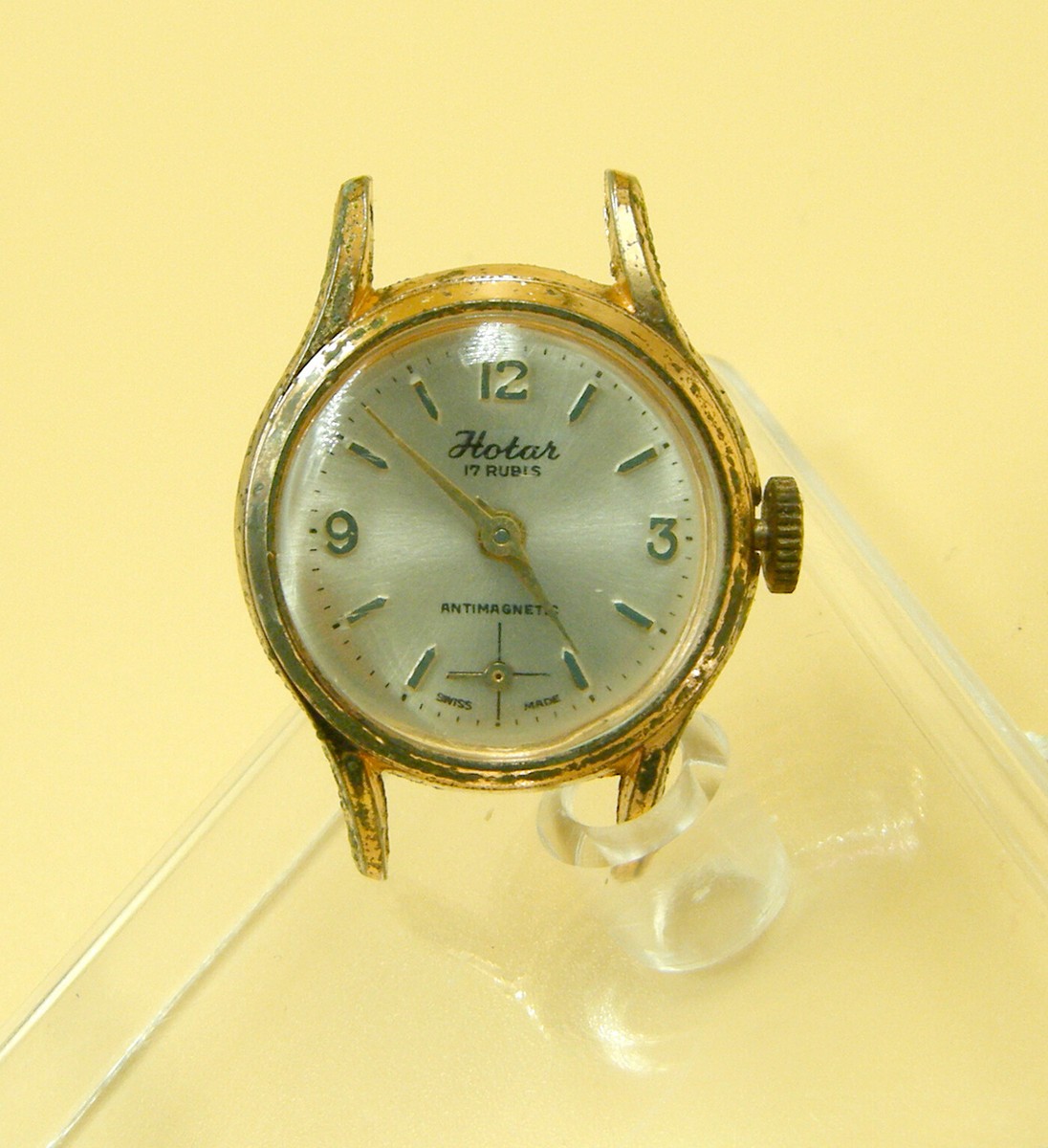 Vintage Hotar Swiss Made 17 Rubis Antimagnetic Ladies Watch Sub