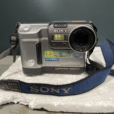 Sony Digital Mavica MVC-FD88 16x Zoom Floppy Disk Digital Camera 6 Disks No Char