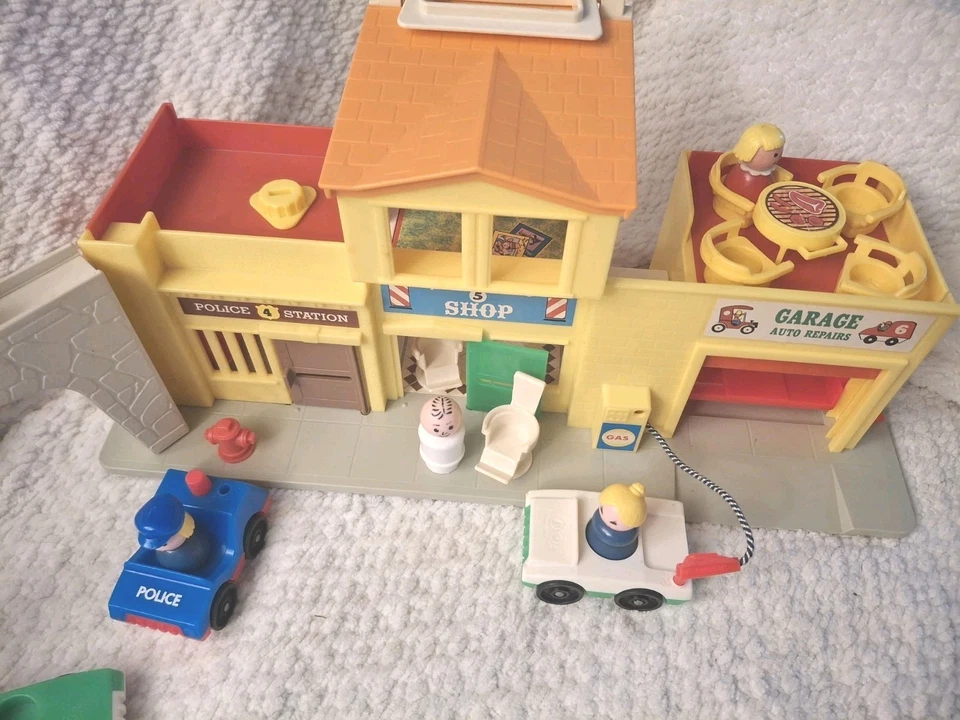 Fisher Price Little People #997 Play Family VILLAGE de colección años 70 100 % com. con caja Foto 3 de 4