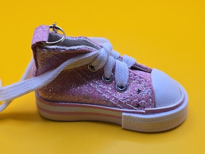Schlüsselanhänger Schlüsselring - süß rosa glitzernd Sneaker Stiefel Schuh Converse Style rosa Sohle