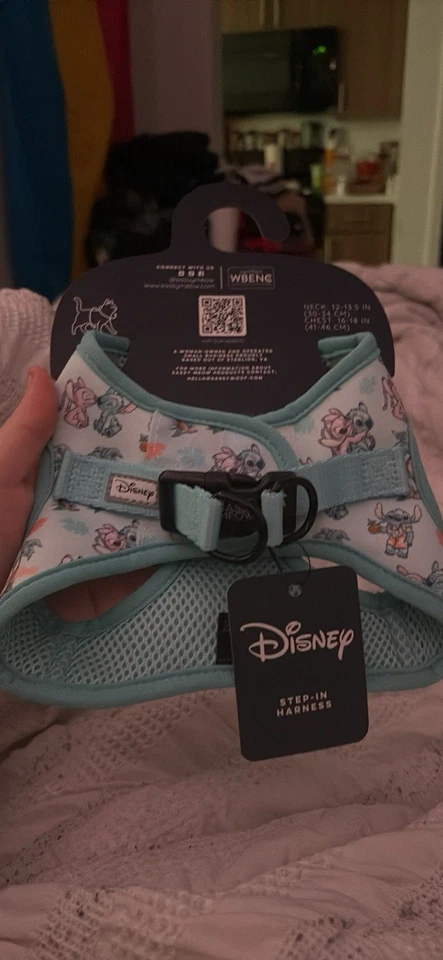 Sassy Meow Disneys Stitch 猫背带 尺寸 M — 第 2/2 张图片