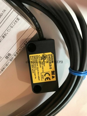 Interruttore Di Porta Magnetico Omron D40Z-1C5 24Vdc - Nuovo Di Zecca