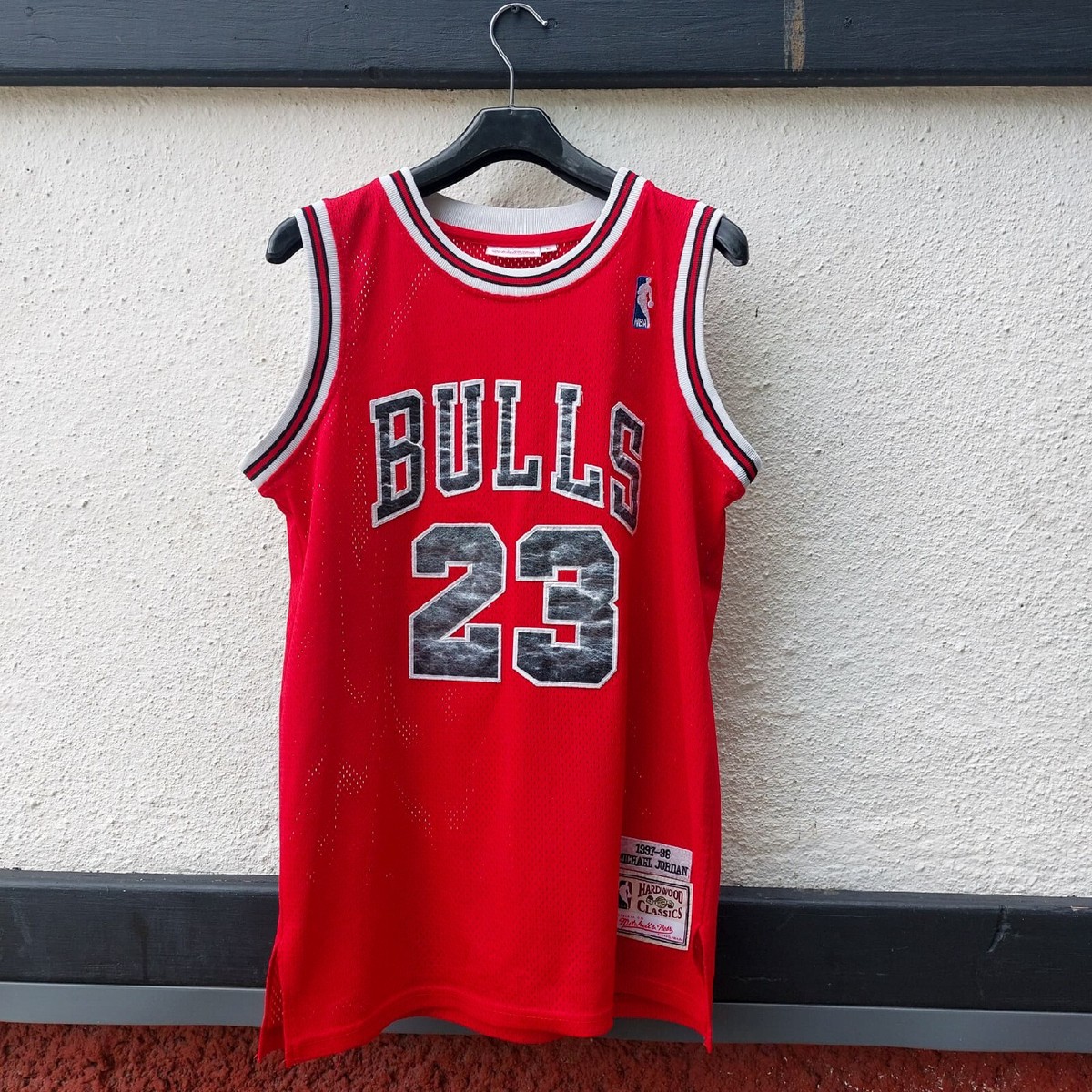 Maillot Mitchell & Ness Chicago Bulls 1997-98 Michael Jordan Taille M - Neuf