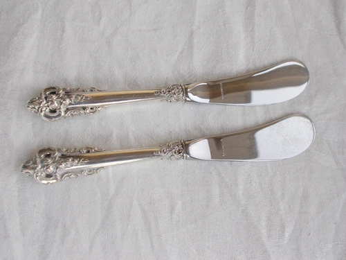 2 Wallace GRAND BAROQUE Sterling Silver 6 1/8" BUTTER SPREADER KNIFE Paddle