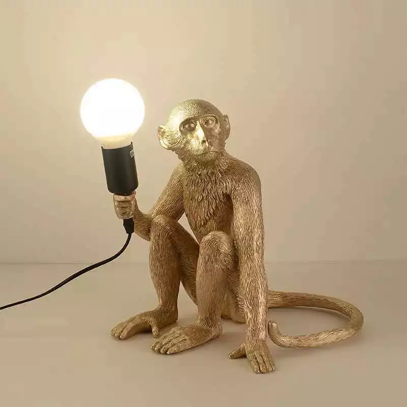 Creative Resin Sitting Monkey Holding Light Beside Desk Lights Table Night Lamps