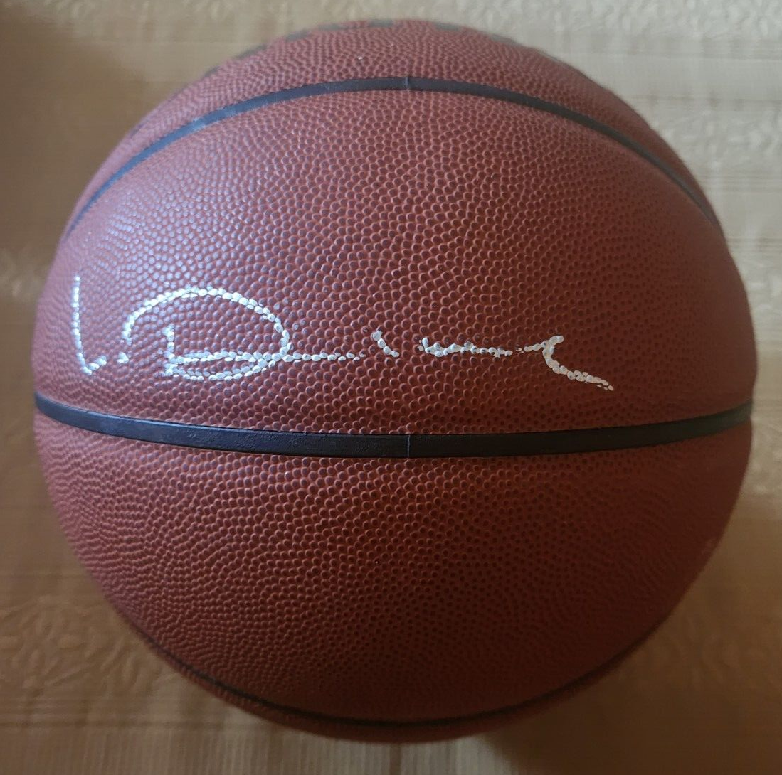 Vlade Divac Autographed Signed KINGS SPALDING BASKETBALL BAS BECKETT #BJ040760 