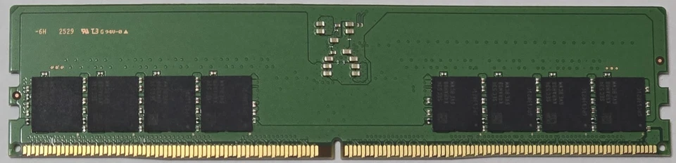 SAMSUNG DDR5 UDIMM 32GB 2Rx8 PC5-5600B-UB0-1010-XT M323R4GA3EB0-CWMOL RAM Foto 3 de 3