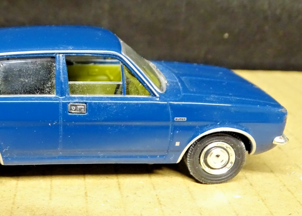 Miniature Vanguards Morris Marina 1800 Blaze – 1/43, Rouge, 1971, Boîte D'origine