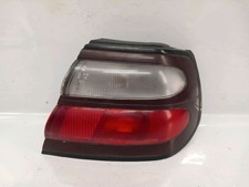 Feu arrière Nissan ALMERA