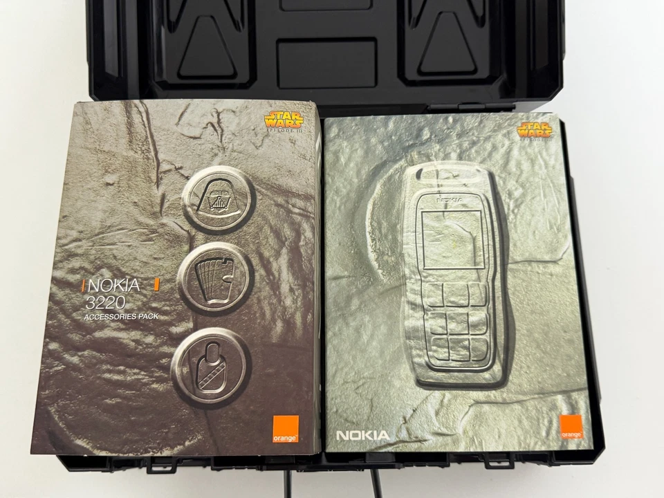 BRAND NEW NOKIA 3220 UNLOCKED PHONE - STAR WARS LTD EDITION - Image 3 of 4