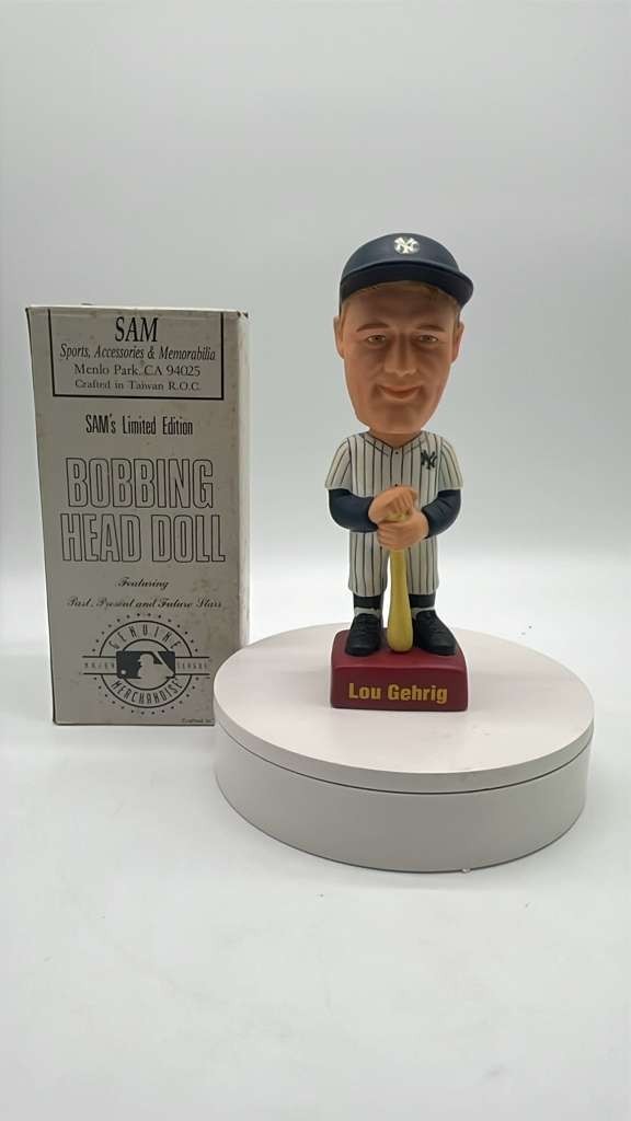 Auction 123 MLB Lou Gehrig Limited Edition Bobblehead Bobbing Head NoddlerPROBSTEIN is actively accepting consignments !!