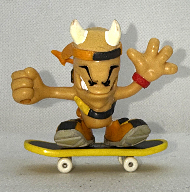 Tech Deck Dude Figure w/ Fingerboard Skateboard, Yellow/Black