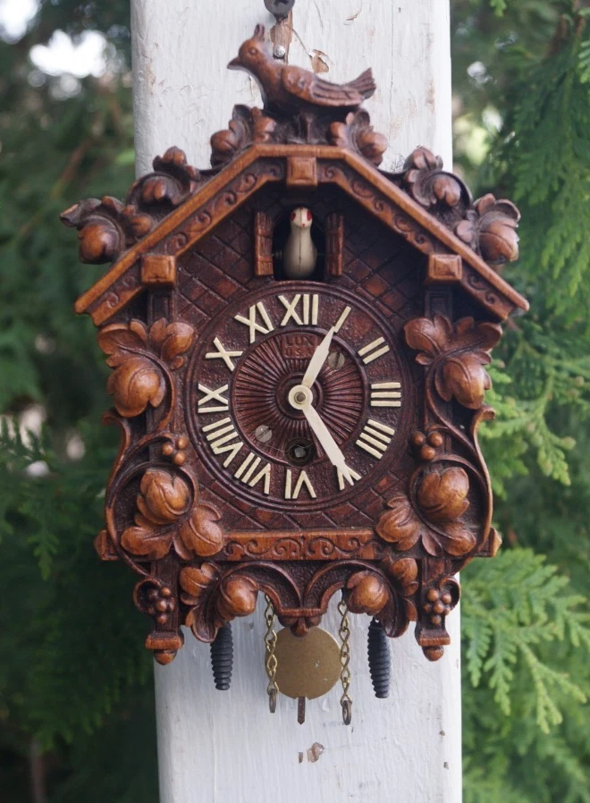 Collectible Wall Clocks Lux 1920-1949 Time Period Manufactured for