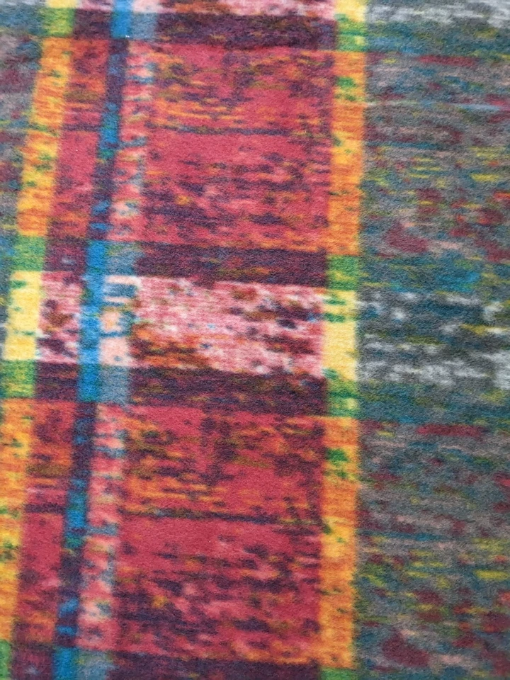 Beautiful Anti Pill Plush Red Green Yellow Fleece Fabric 22 X 58" NEW JoAnn  - Image 4 of 4