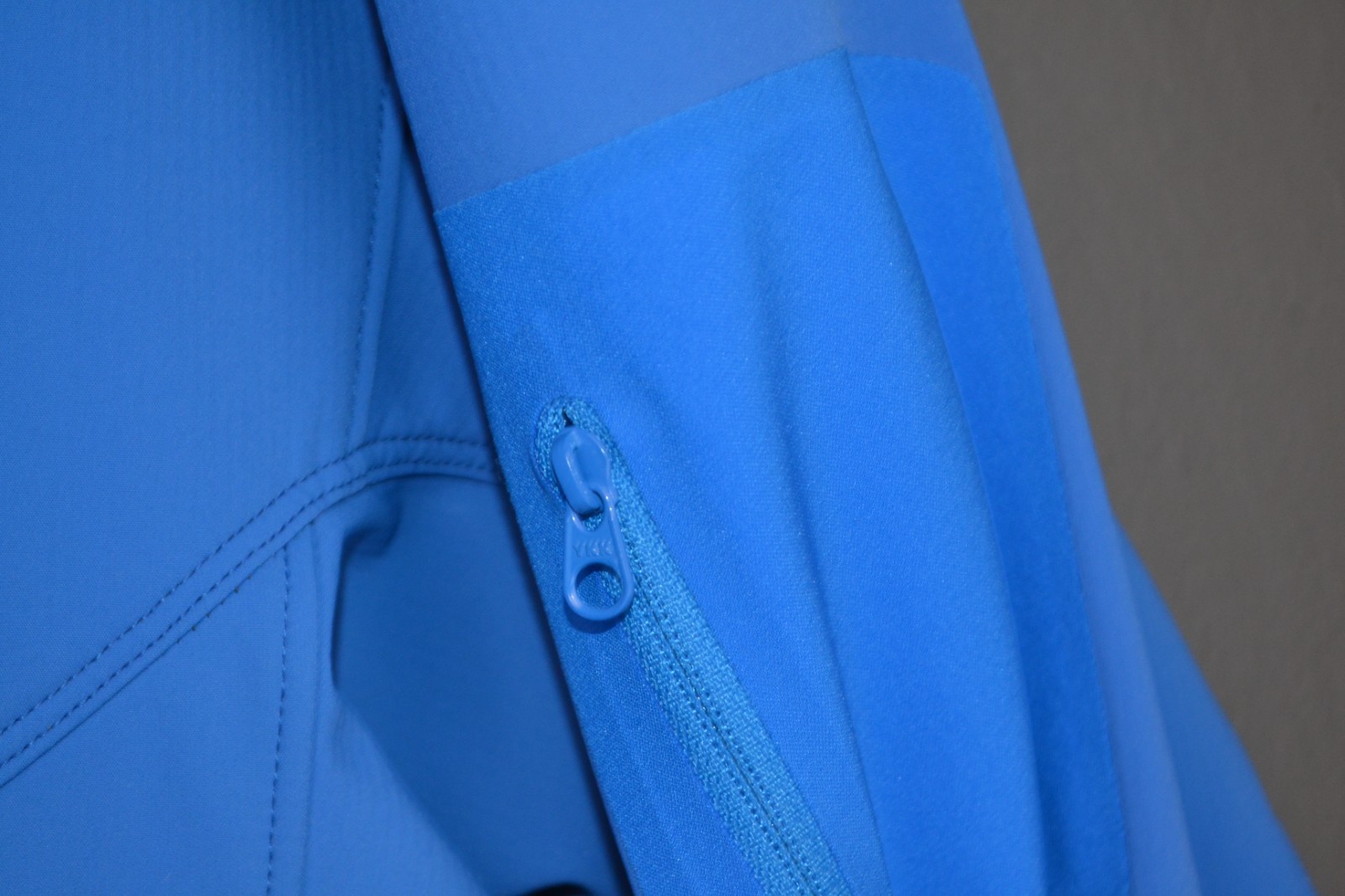 Arc'teryx Epsilon Softshell Jacket Lightweight Bl… - image 4