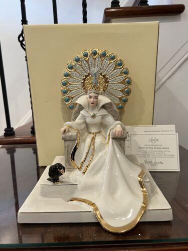 Snow White's Lenox Disney Showcase Collection   "Court of the WICKED QUEEN" - Picture 1 of 10