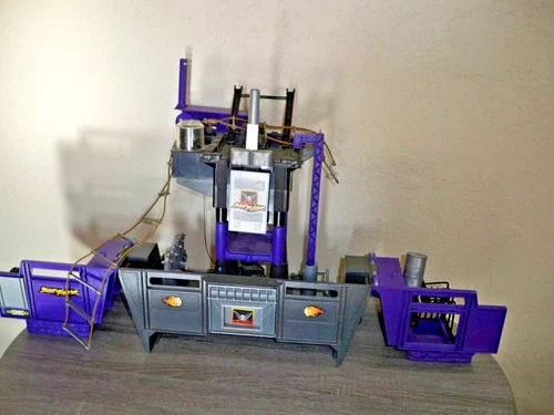 1994 Hasbro Street Fighter Shadowloo Headquarters G.I. Joe playset NOT COMPLETE