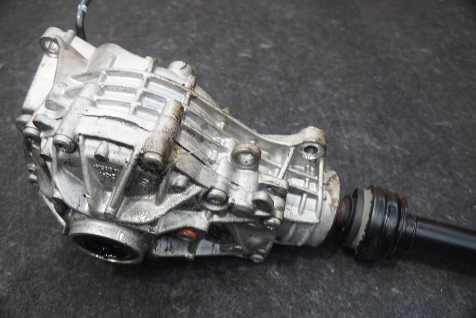 Front Axle Differential Carrier Drive Prop Shaft 670154264 Maserati Grecale 2023