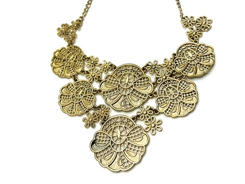 Gold Tone Filigree Bib Necklace Statement Articulated Panels Ornate Festival 17.