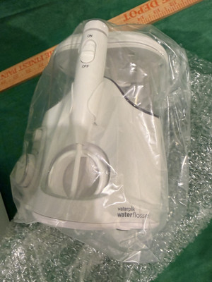 Waterpik Aquarius WP-660 Water Flosser White 10 Settings 7 Tips NEW SEALED