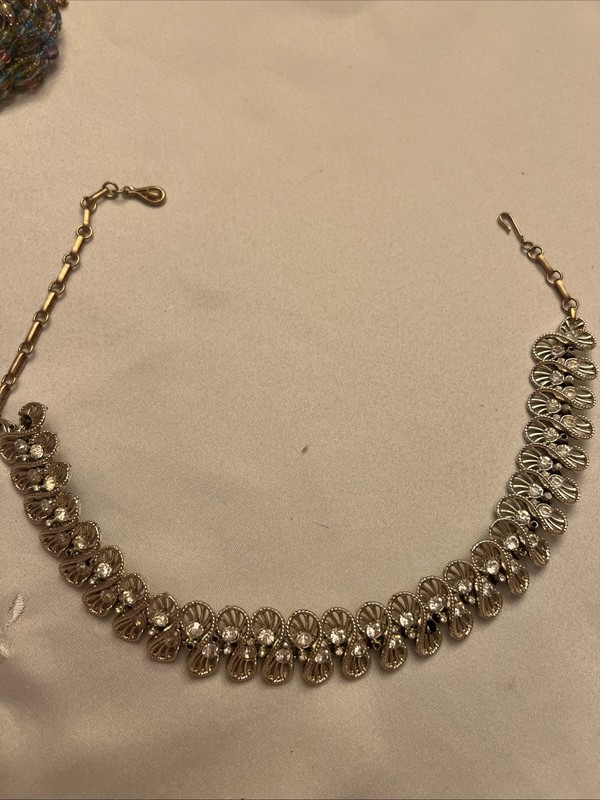 *RARE* VINTAGE ESTATE SIGNED CORO SILVER AND RHINESTONE 17 1/2” NECKLACE!