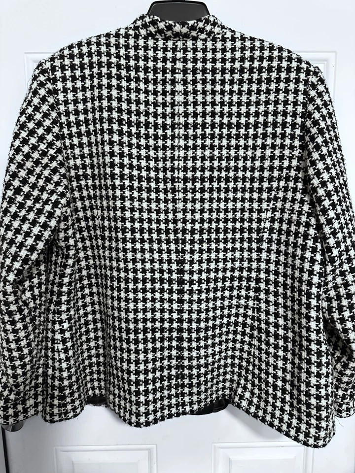 BLAZER 24 De Colección STUDIO I MUJER Acrílico Blanco y Negro Pata de Gallo Carrera Frente Abierto Foto 2 de 4