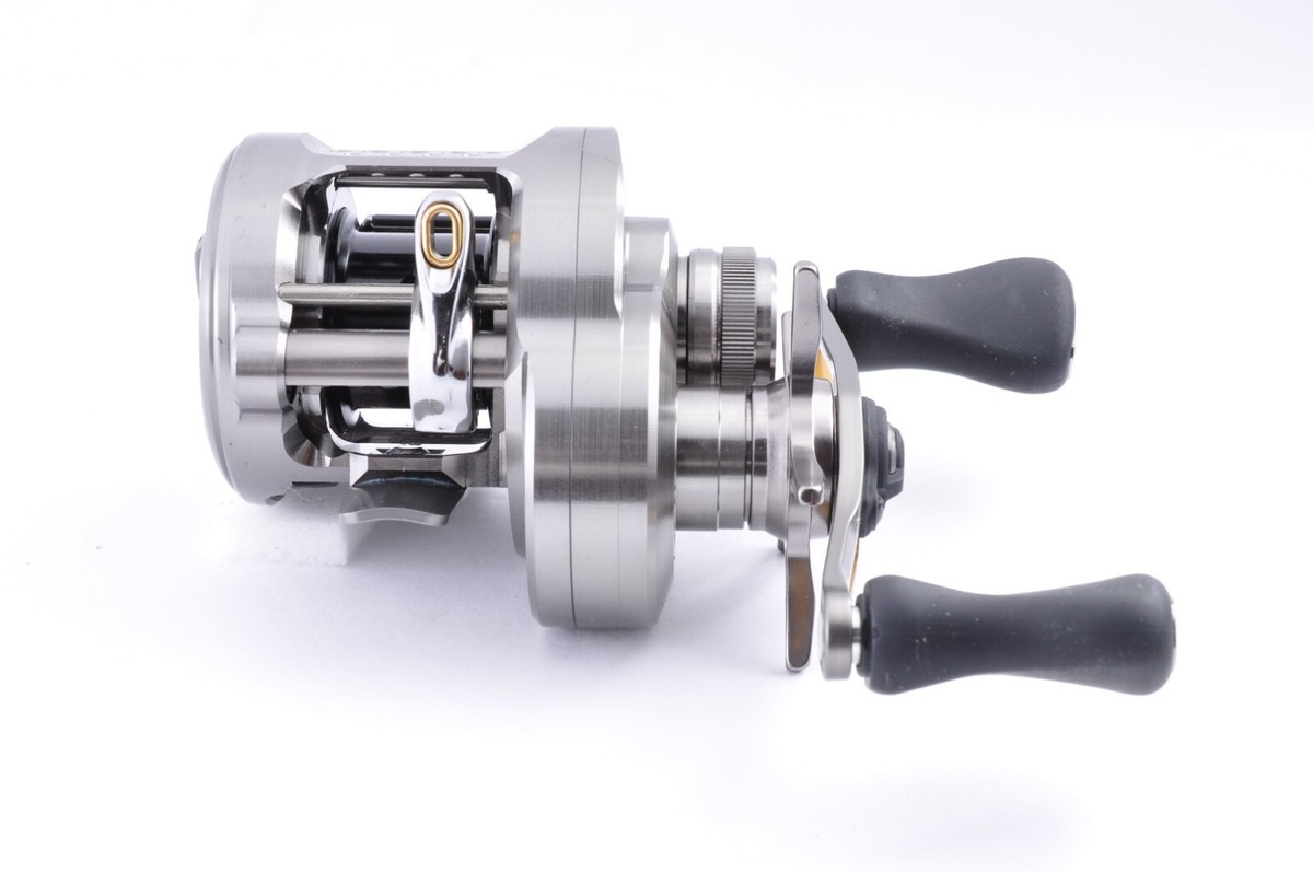 Shimano Calcutta Conquest BFS XG Baitcasting Reel - Box Shimano Calcutta Conquest BFS XG Baitcasting Reel - Box