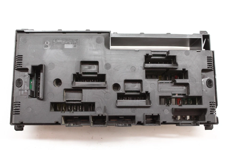 2011 BMW X3 FUSE BOX DISTRIBUTION MODULE 9210863-02 OEM 10 11 12 13 14 15 16 17 Foto 2 de 4