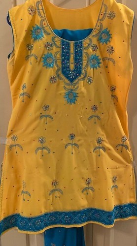 Girls 3Pc Churidar Dupatta Suit, never worn
