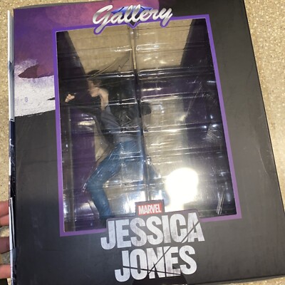 Diamond Select Marvel Gallery: Jessica Jones PVC Figure – 9-Inch Netflix Defenders Series Collectible With Detail Paint - View #3