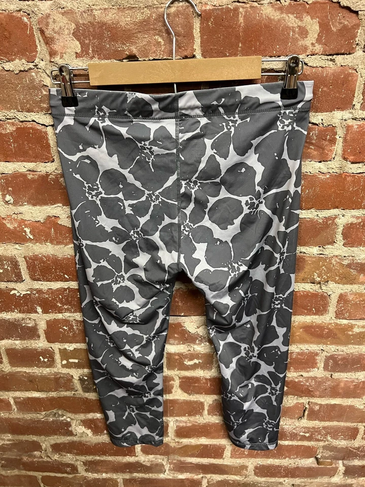 Leggings ROXY Gris Floral Medianos Para Mujer Foto 3 de 3