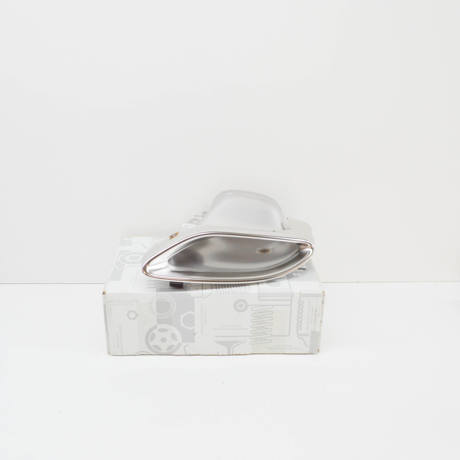 MERCEDES-BENZ SLK R172 Rear Left Tail Pipe Cover A1724900427