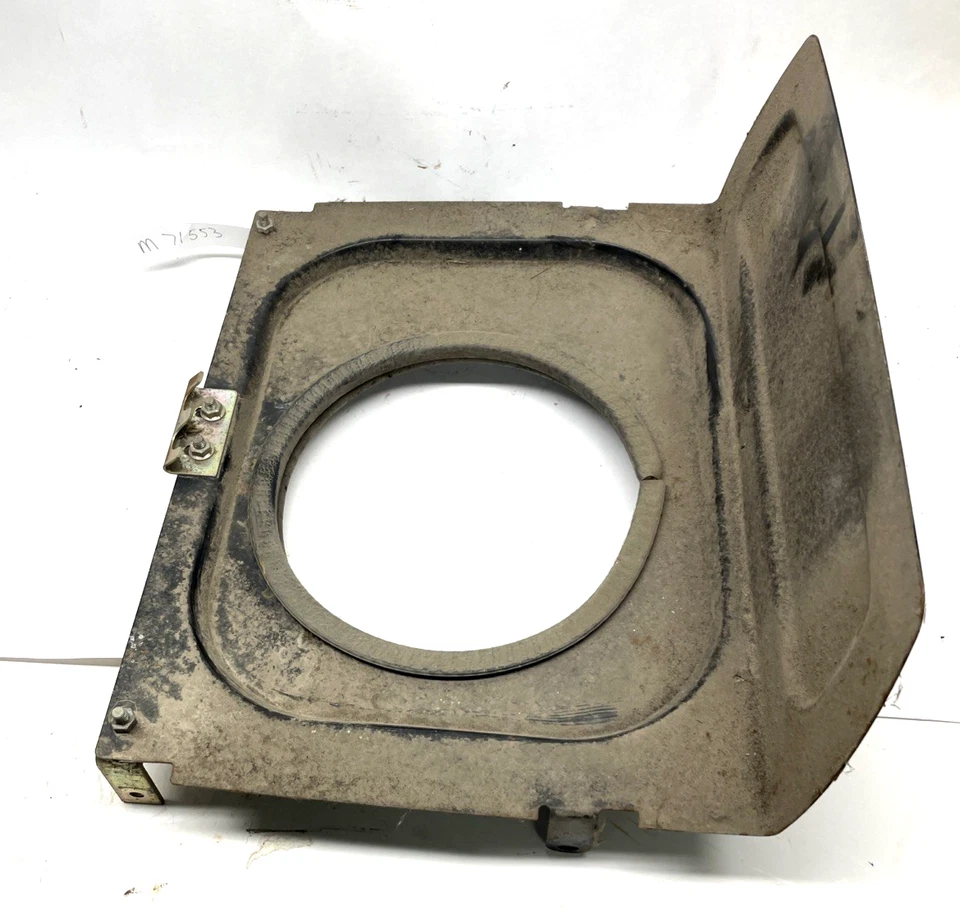 John Deere 170, 175 Lawn & Garden Tractor Engine and Hood Air Duct M71553 - Image 4 of 4